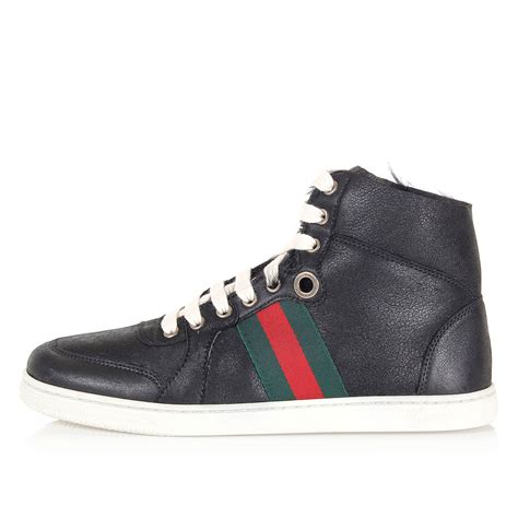 gucci sneakers alte pantaloni abbinamenti|These Gucci Shoes Literally Go With Everything .